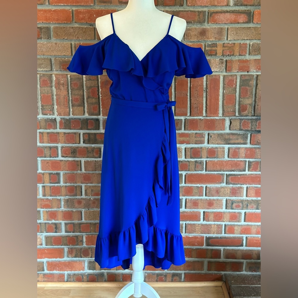 Design Lab Lord & Taylor Cold Shoulder Ruffle Dress, size M
